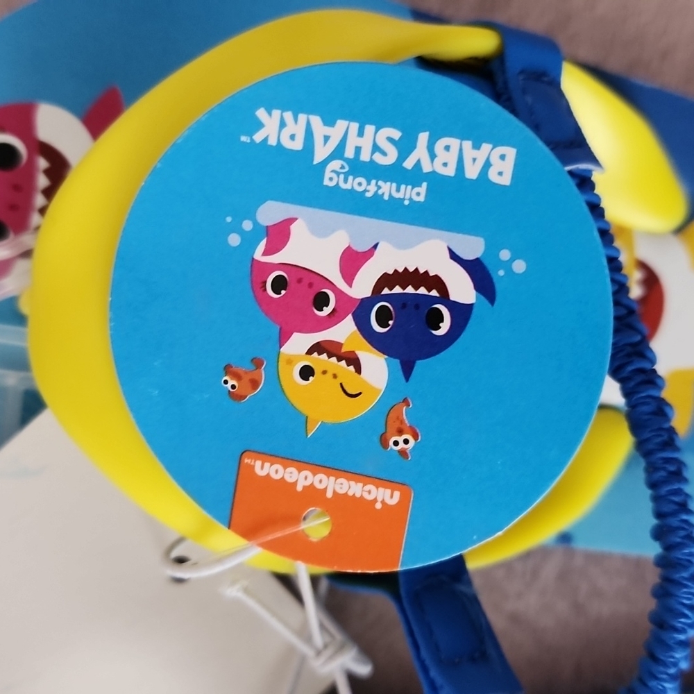 Toddler boy Baby Shark Flip Flops Brand New - Picture 5 of 10
